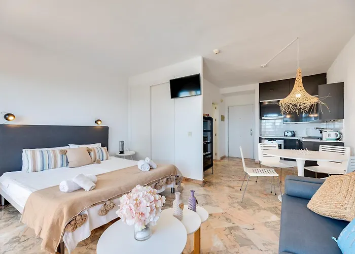 Front Line Holiday home